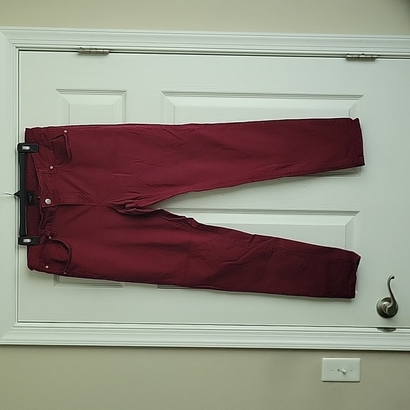 Celebrity Pink Skinny Pants - Picture 1 of 11